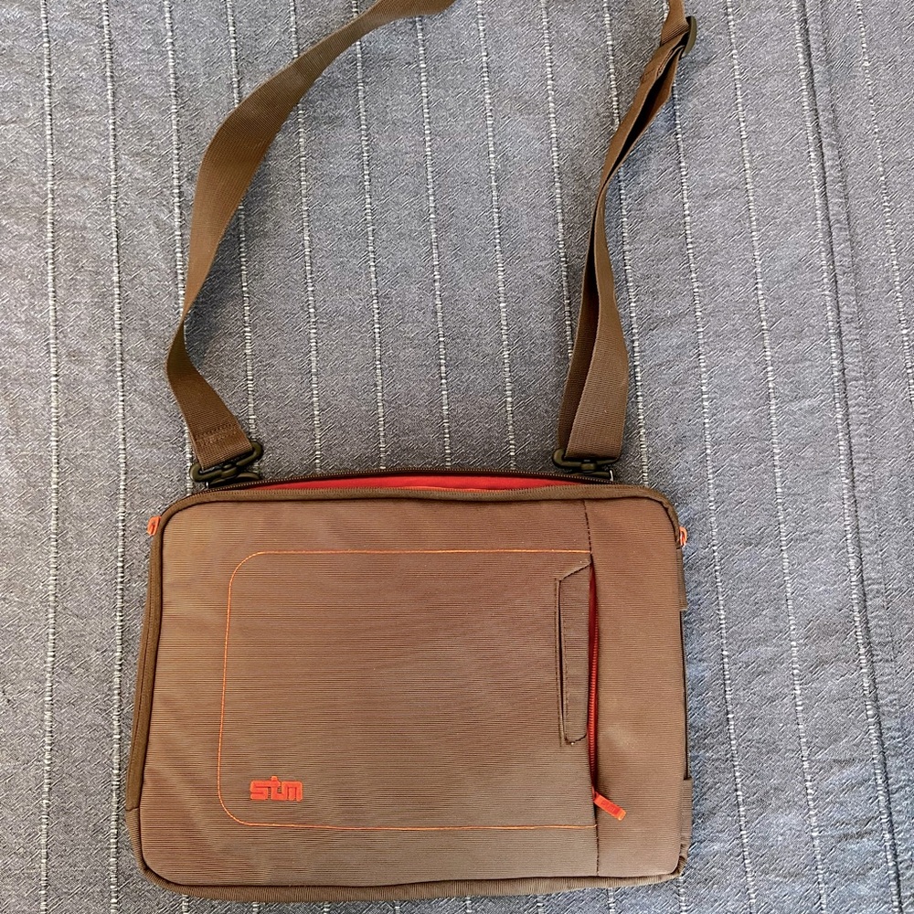 Stylish laptop crossbody bag